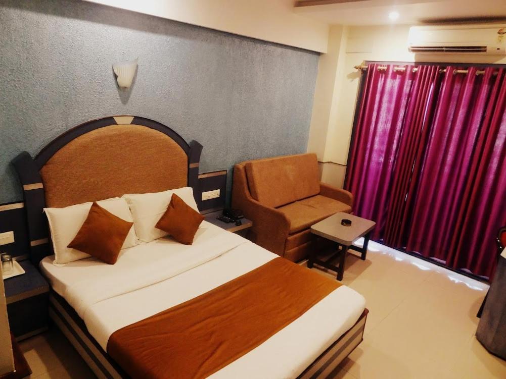 Hotel Vishal Plaza Puri Kültér fotó